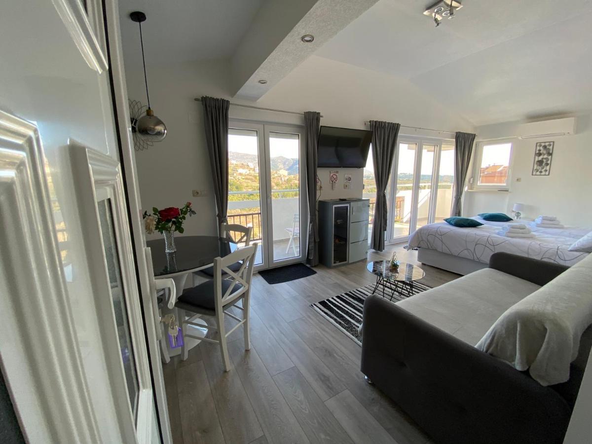 Apartamento Ana Marija Solin Exterior foto